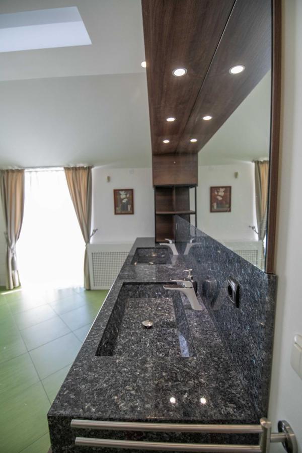 Villa Bajrovic Сараево Экстерьер фото